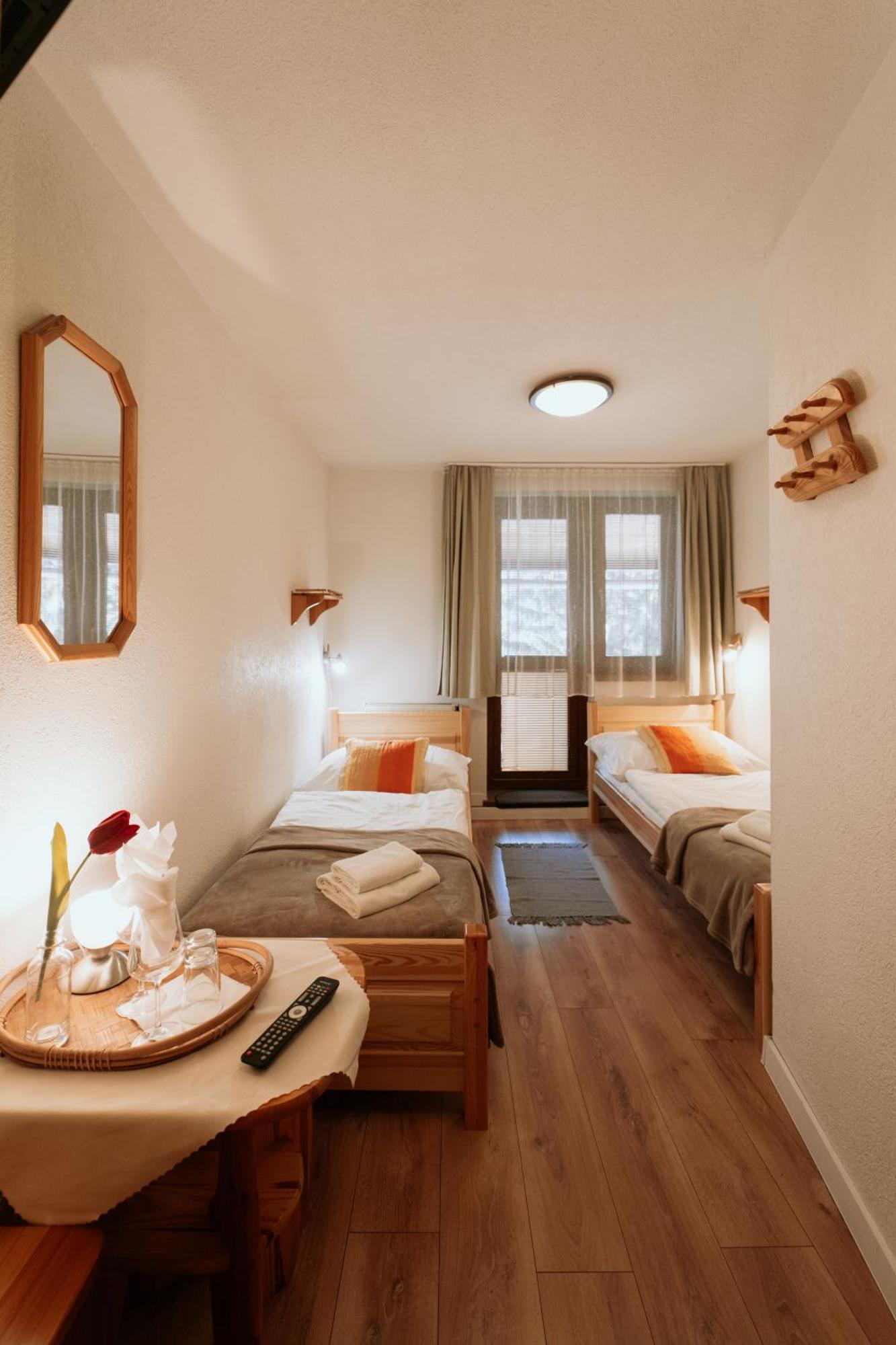Horsky Hotel Bartoska Cremosne Exterior photo